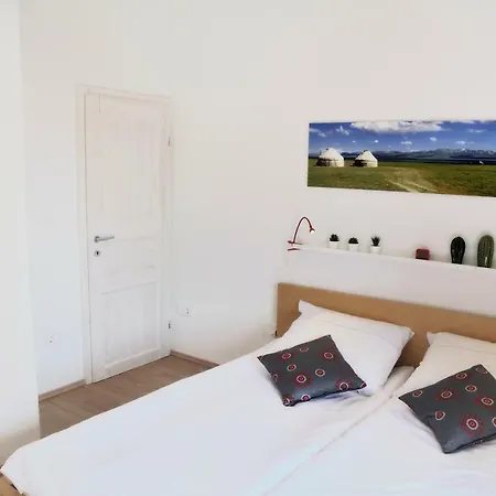 Blackbird House Historic Center * Štanjel