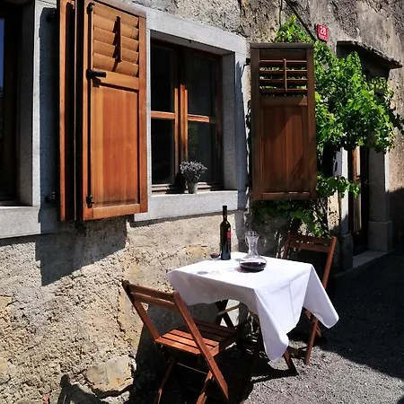 Blackbird House Historic Center * Štanjel