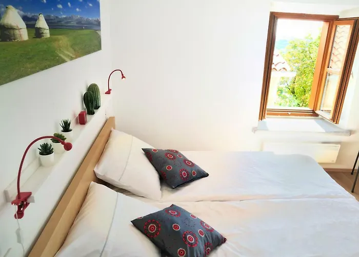 Blackbird House Historic Center * Štanjel