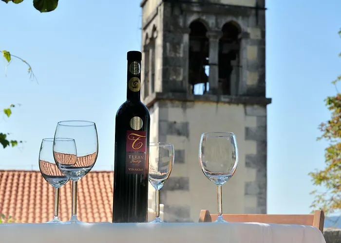 Blackbird House Historic Center Feriehus *