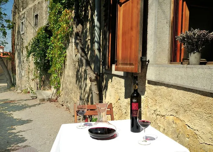 Blackbird House Historic Center