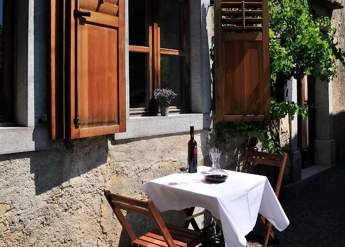 Blackbird House Historic Center * Štanjel